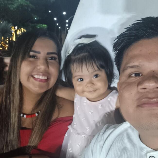 Emprego de babá em Cacoal: Luciene