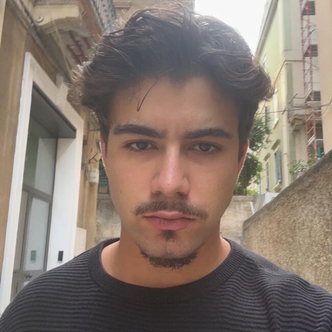 Babysitter a Messina: Hamza