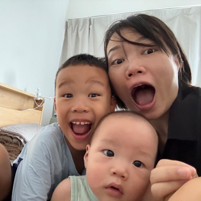 新加坡的临时保姆工作: Quyen Tran