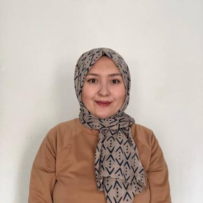 Babysitter in Algiers: Mounia