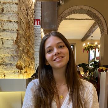 Babysitter in Valencia: Júlia Ginés