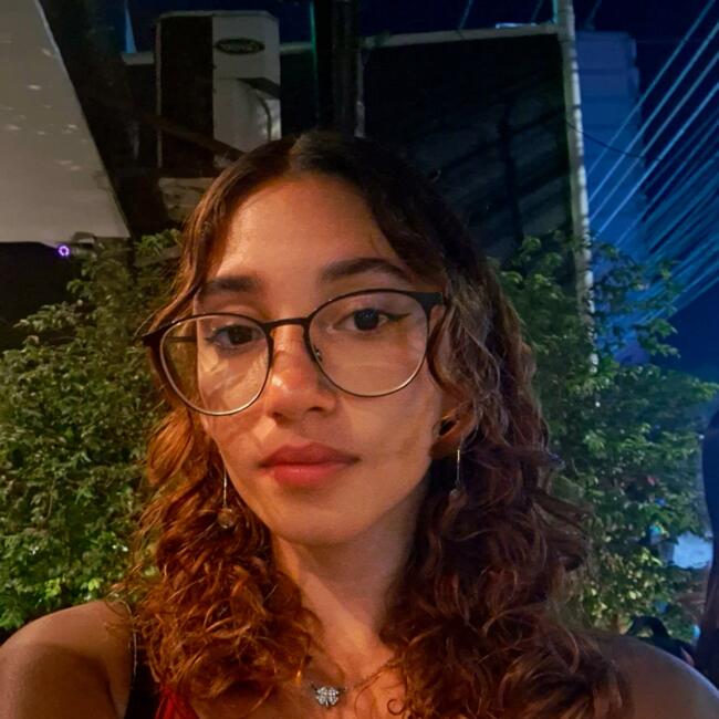 Babysitter in Mesquita: Luiza