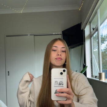Babysitter in Feilding: Kaylee