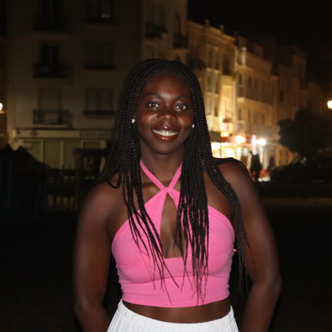 Babysitter in São Domingos de Rana: Beatriz