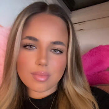 Babysitter in Falkirk: Kelsi