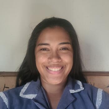 Babysitter in Recife: Flávia