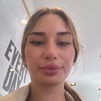 Trabajo de canguro en Barcelona: trabajo de canguro Michelle