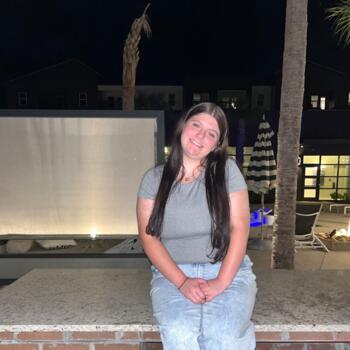 Babysitter in Summerville: Skyla sherfinski