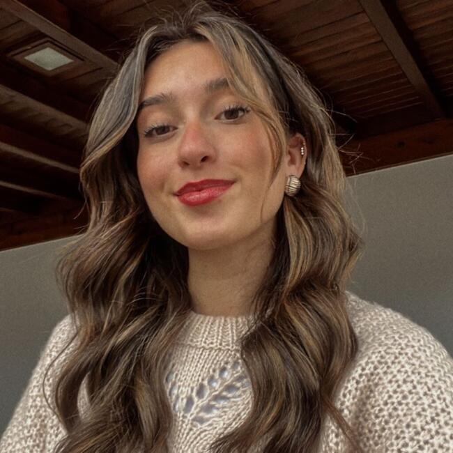 位于Santa Maria da Feira的临时保姆: Helena