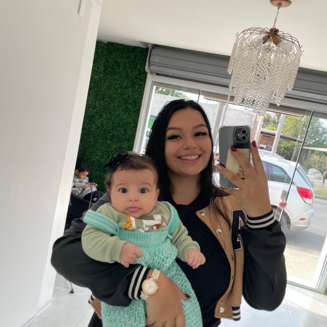 Emprego de babá em Gravataí: Hellen