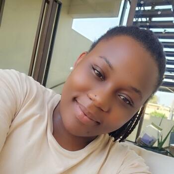 Babysitter in Abu Dhabi: Moreen