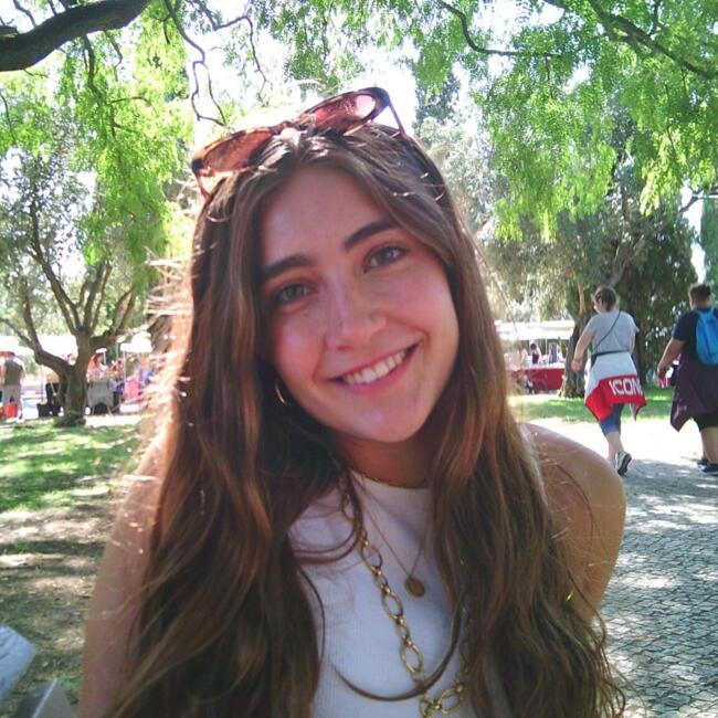 Babysitter in Oeiras: Madalena
