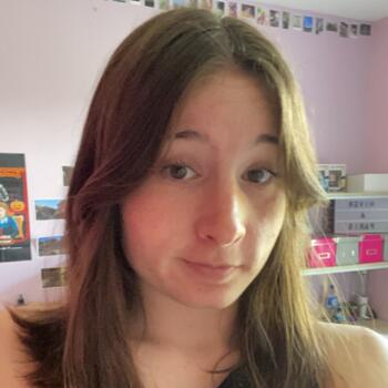 Babysitter in Poitiers: Noémie