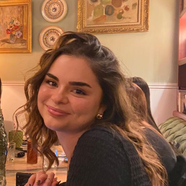 Babysitter in Marseille: Maeva