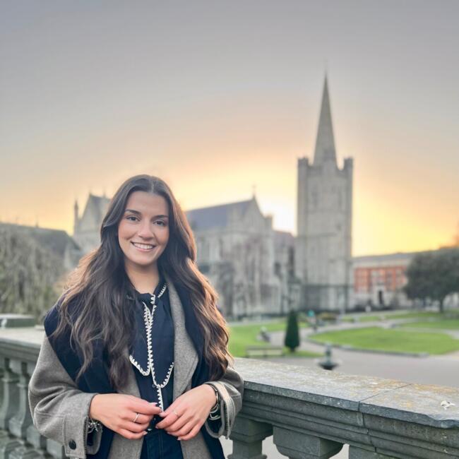 Babysitter in Oeiras: Luana