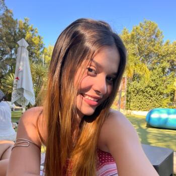 Nanny in Valencia: Amanda Laryssa