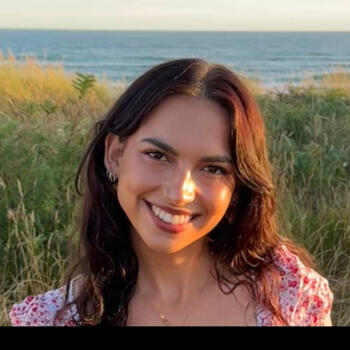 Babysitter in Christchurch: Ariana