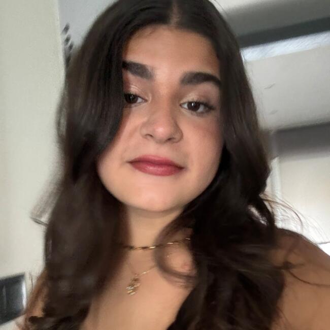 Babysitter in Strasbourg: Ava