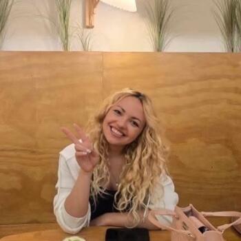 Babysitter in Calgary: Cyanne