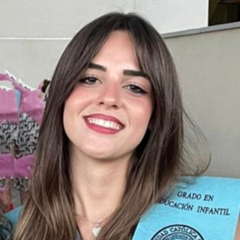 Babysitter in Murcia: Laura