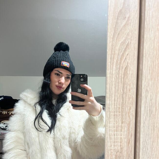 Babysitter in Žiča: Andjela