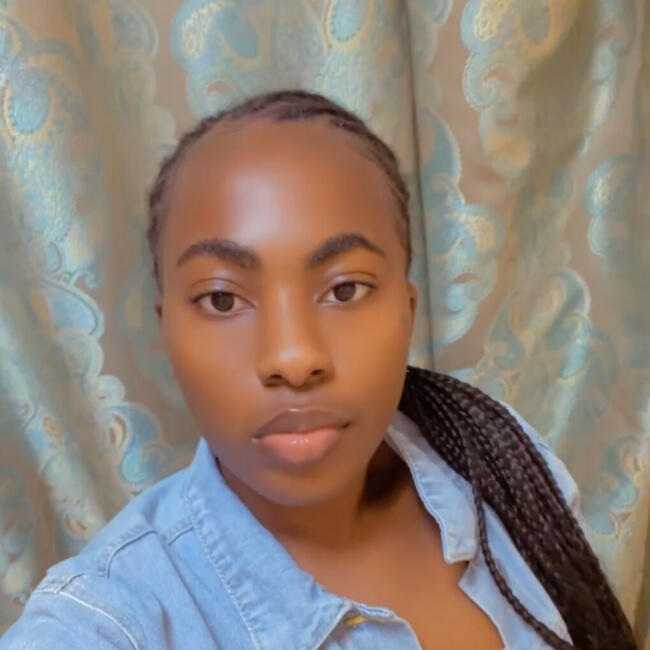 Lastenhoitaja Helsinki: Janvine