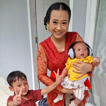 Lowongan pekerjaan childminder di Bandarlampung: lowongan pekerjaan babysitter Made fenti