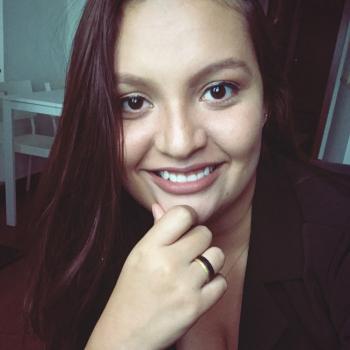 Babysitter em Vila Nova de Famalicão: Nathália Vívian