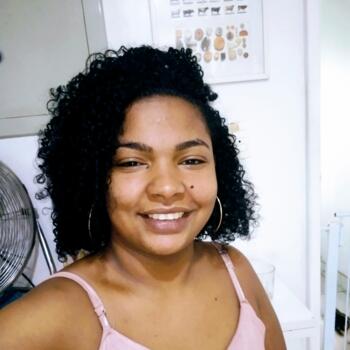 Babá em Rio de Janeiro: Larissa