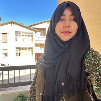 Babysitter in Lisbon: Amnaabidkayani