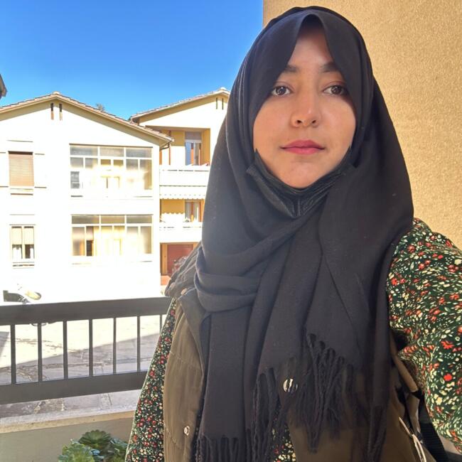 Babysitter in Lisbon: Amnaabidkayani