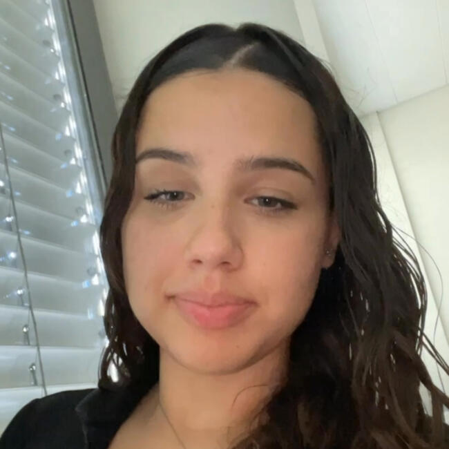 Babysitter in Caparica: Aline