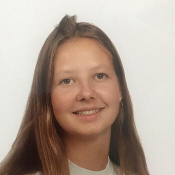 Babysitter em Porto: Juliette