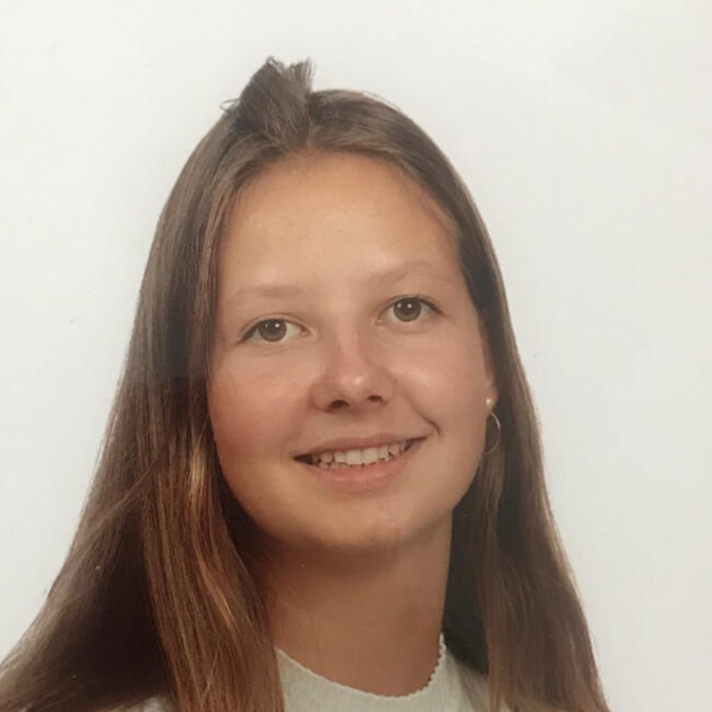 Babysitter in Porto: Juliette