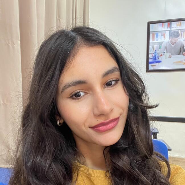 جليسة أطفال في فاس: Hajar