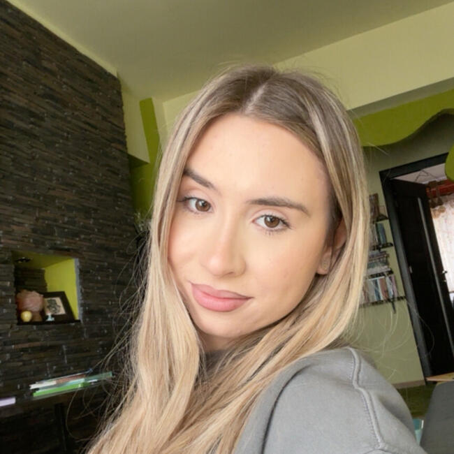 Babysitter in Brasov: Geanina