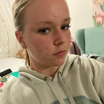 Babysitter Brisbane: Khloe