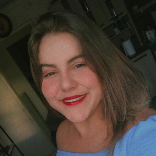 Babá em Guaramirim: Aline