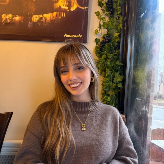 Babysitter in Lisbon: Bruna