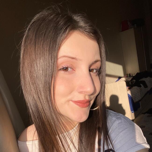 Babysitter in Istanbul: Sena Yıldız