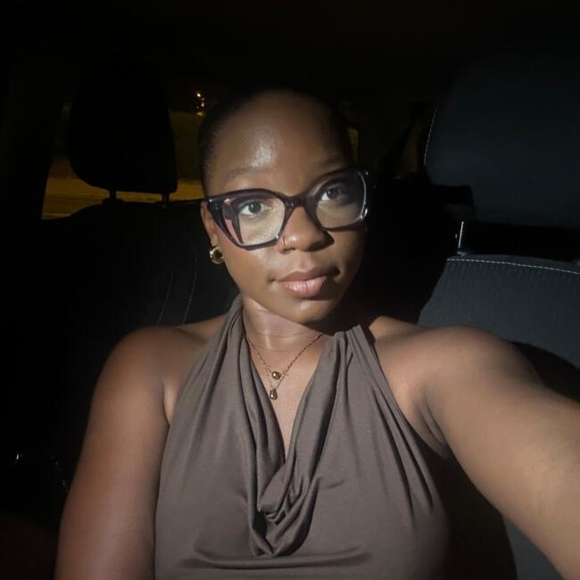 位于托馬爾的临时保姆: Luana