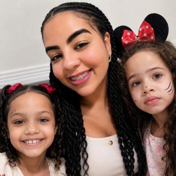 Babysitter Cariacica: Ysis