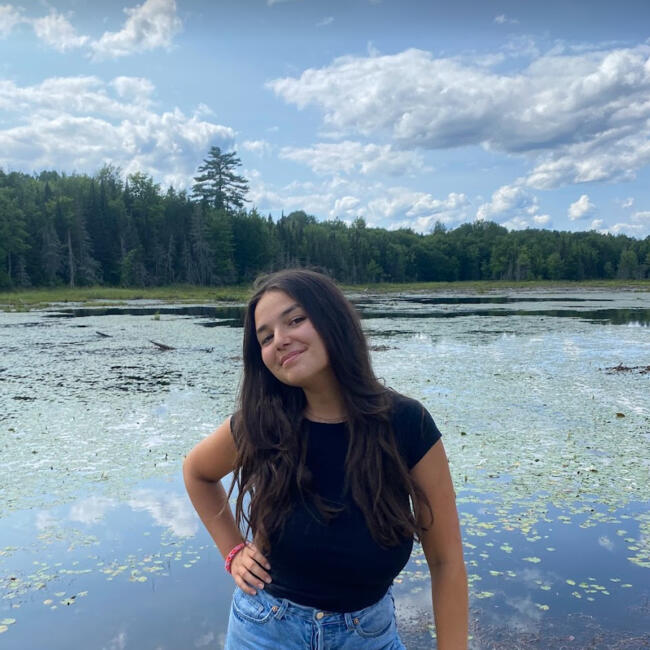 Babysitter in Annecy: Jade