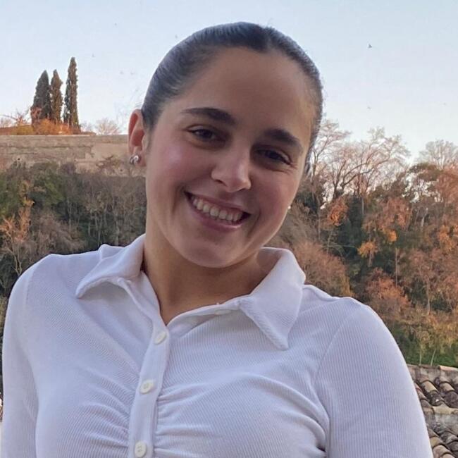 Babysitter in Granada: Maria