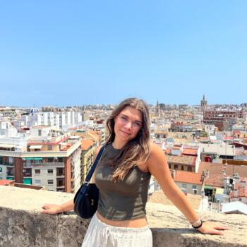 Oppas in Rotterdam: Dora