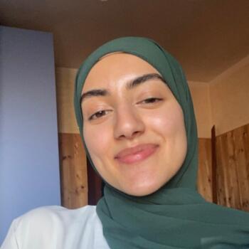 Babysitter in Échirolles: Marwa