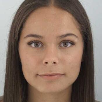 Baby-sitter Saint-Lubin-des-Joncherets: Léa