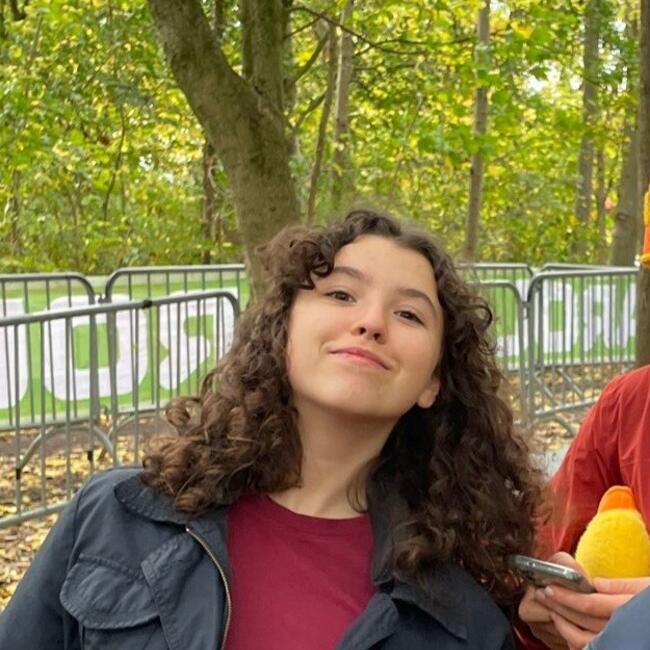 Babysitter in Lokeren: Maya