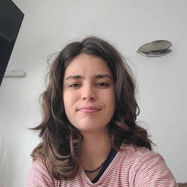 Babysitter in Northolt: Yllka