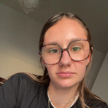 Babysitter Neuenburg: Mattea